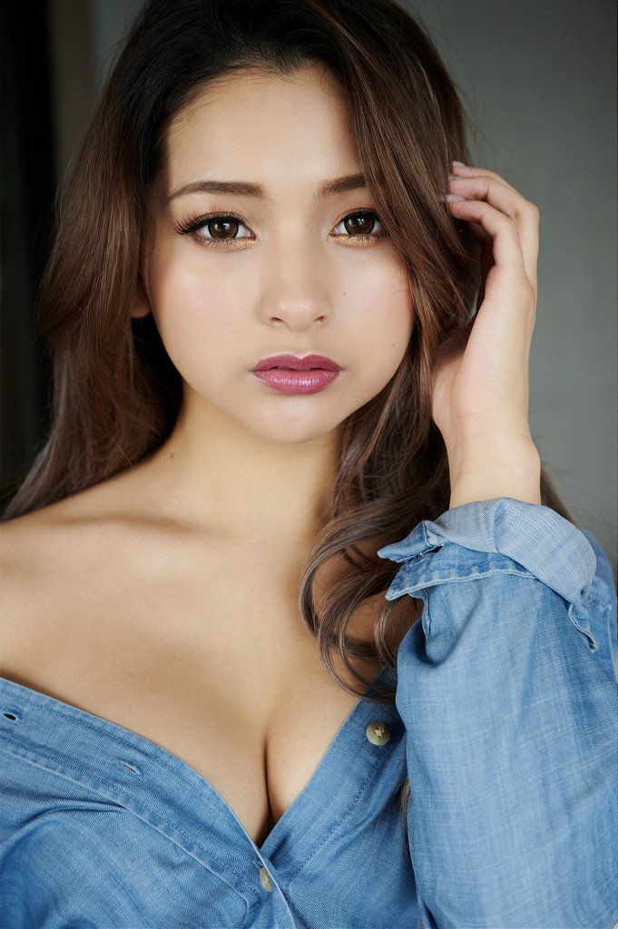 Evie - Charing Cross Escort